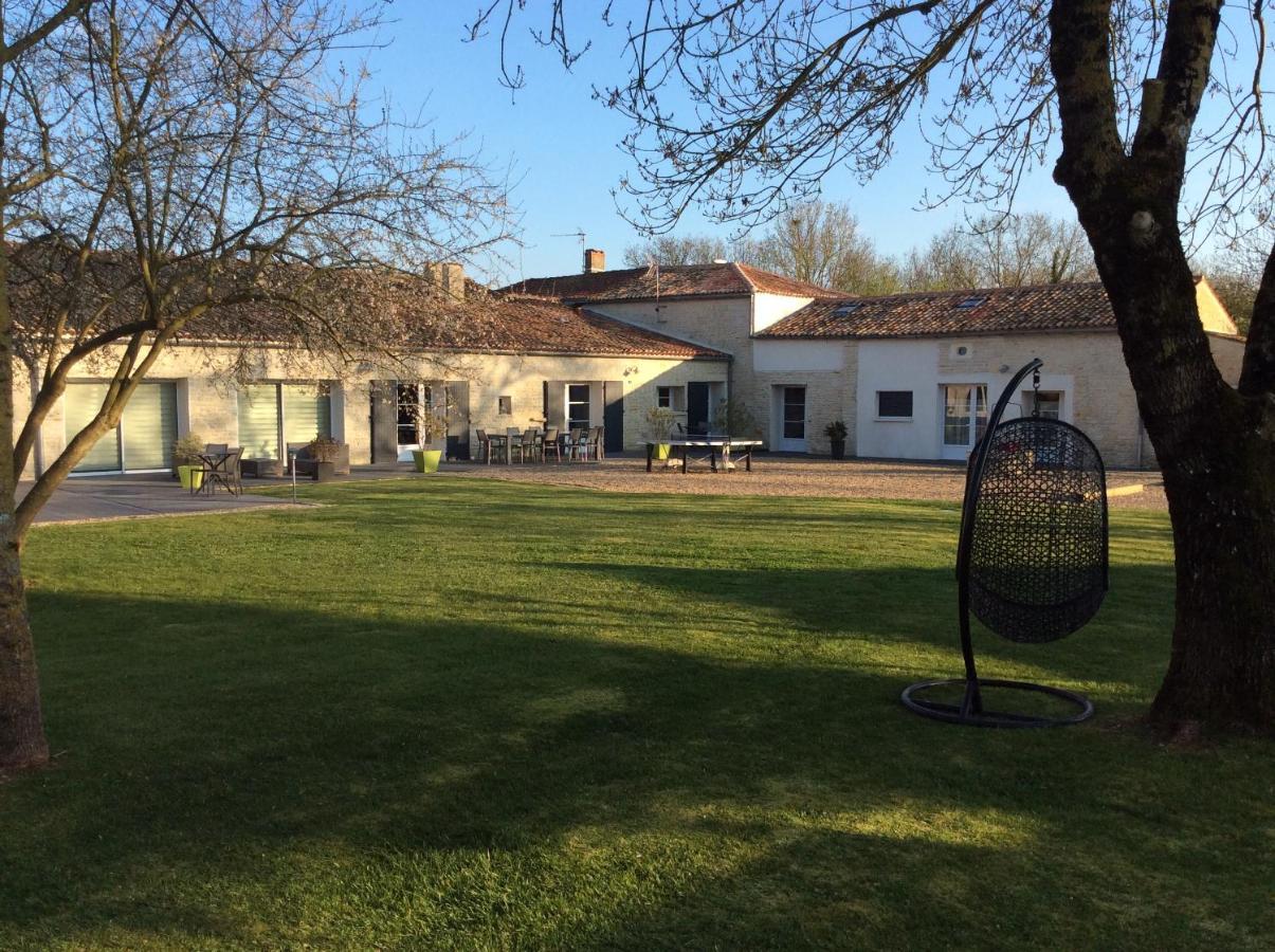 La Fompatoise Bed & Breakfast Verines  Luaran gambar
