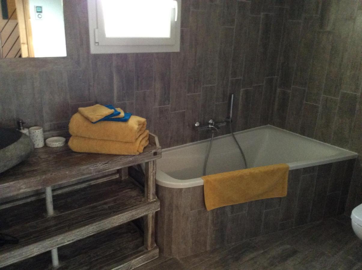 La Fompatoise Bed & Breakfast Verines  Luaran gambar