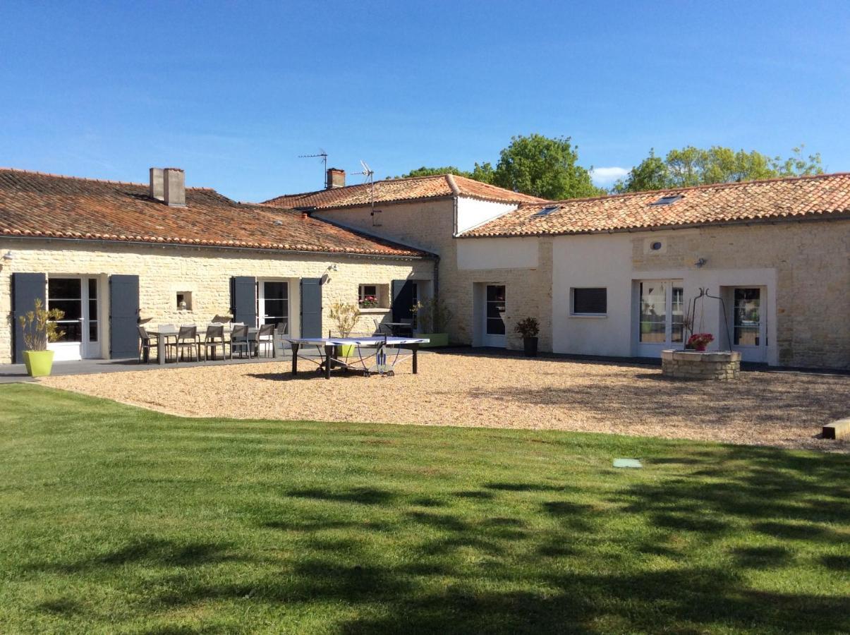 La Fompatoise Bed & Breakfast Verines  Luaran gambar